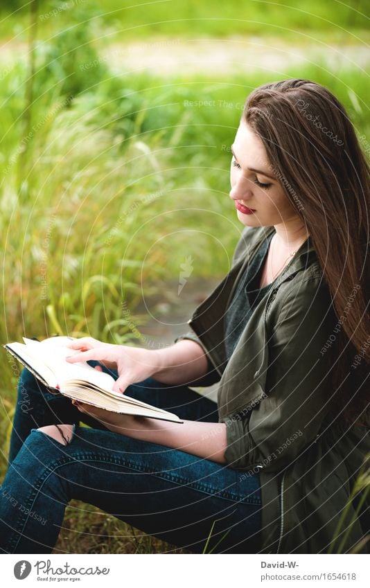 fesselnd Bildung lernen Schüler Prüfung & Examen Mensch feminin Junge Frau Jugendliche Erwachsene Leben Hand Umwelt Natur Landschaft lesen vertieft Buch