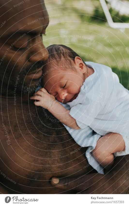 ° Glück Zufriedenheit Sommer Mensch maskulin Baby Mann Erwachsene Vater Familie & Verwandtschaft Leben 2 0-12 Monate 30-45 Jahre schwarzhaarig Bart Erholung