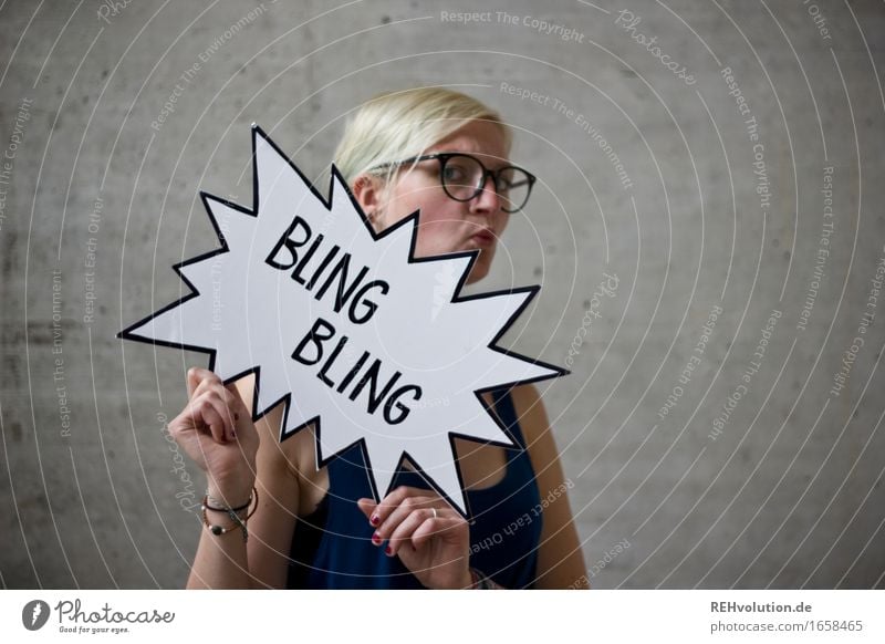 BlingBling Mensch feminin Junge Frau Jugendliche 1 18-30 Jahre Erwachsene Brille blond außergewöhnlich Coolness trendy verrückt Freude Freiheit Idee einzigartig