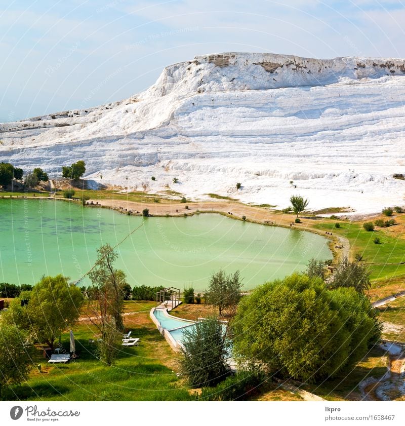 Bad und Travertinwasser Schwimmbad Ferien & Urlaub & Reisen Tourismus Berge u. Gebirge Natur Landschaft Baum Blume Gras Felsen Fluss Wasserfall Terrasse