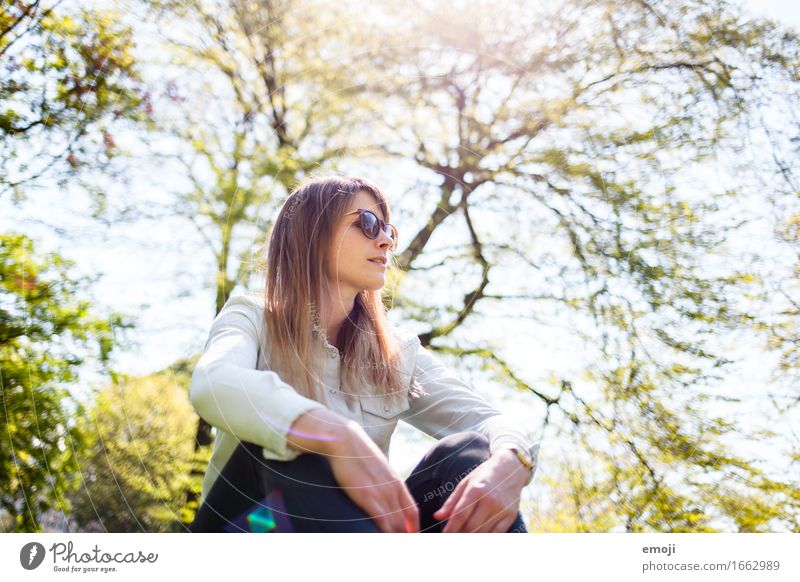 sun sun sun feminin Junge Frau Jugendliche 1 Mensch 18-30 Jahre Erwachsene Natur Frühling Sommer Schönes Wetter Coolness schön natürlich positiv Erholung