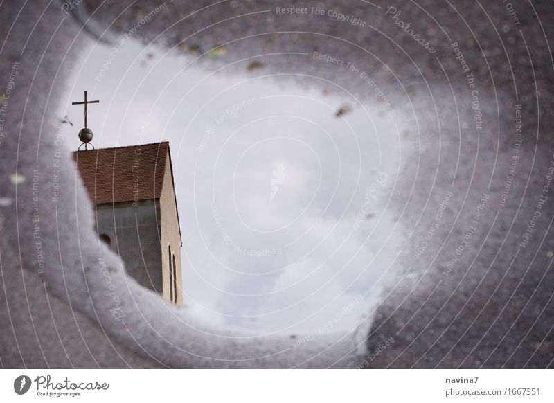 Kirche Trauerfeier Beerdigung Taufe Studium Dach Christliches Kreuz alt dunkel Liebe Hoffnung Glaube Traurigkeit Tod Religion & Glaube Moral