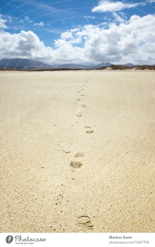 Schritte am Strand Ferien & Urlaub & Reisen Sommer Natur Sand Himmel Wolken gehen blau gelb Freiheit donegal Hintergrundbild Spaziergang Nordirland Fußspur