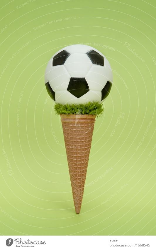 EM Eis Natur Lebensmittel Ernährung Essen Fastfood Design Freude Spielen Feste & Feiern Sport Ballsport Sportveranstaltung Erfolg Fußball Fußballplatz