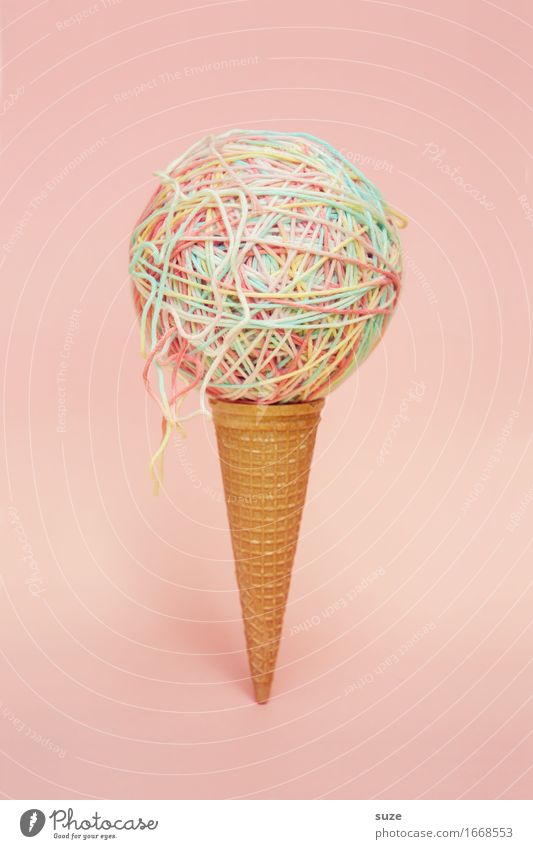 1x Spaghetti-Eis Lebensmittel Dessert Speiseeis Süßwaren Ernährung Design Sommer Gastronomie Kunst Kugel Schnur ästhetisch außergewöhnlich lecker lustig rund