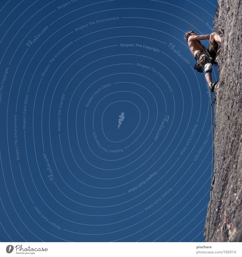 Trendw(a)ende Freizeit & Hobby Klettern Bergsteigen Bergsteiger Mann Erwachsene 1 Mensch Wolkenloser Himmel Sommer Schönes Wetter Felsen Alpen Berge u. Gebirge