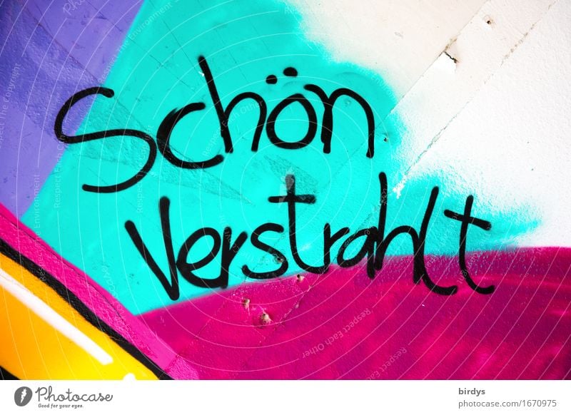 Strahlsund Jugendkultur Schriftzeichen Graffiti leuchten ästhetisch außergewöhnlich frech verrückt trashig mehrfarbig Gefühle Laster Stress einzigartig Moral