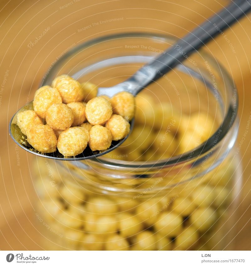 LöffelchenGesundheit2 Lebensmittel Getreide Müsli Ernährung Frühstück Schalen & Schüsseln Glas Essen gut lecker gelb Appetit & Hunger genießen Farbfoto