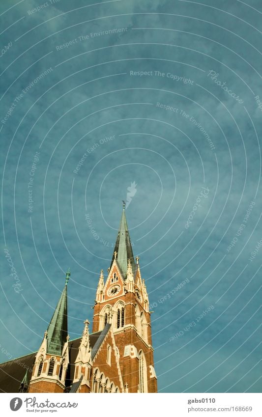 Herz Jesu Farbfoto Außenaufnahme Menschenleer Textfreiraum oben Textfreiraum Mitte Tag Weitwinkel Kunst Himmel Wolken Graz Altstadt Kirche Dom Bauwerk Mauer