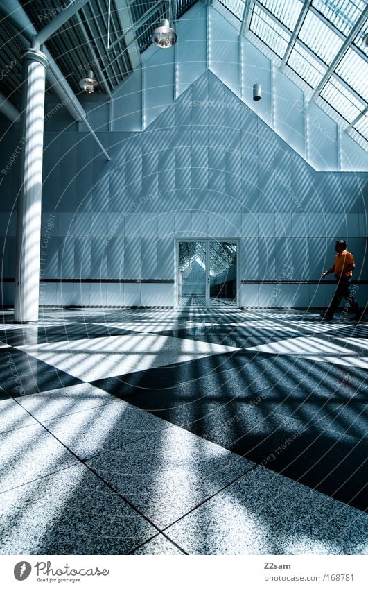 kathedrale der moderne Farbfoto Innenaufnahme Kunstlicht Starke Tiefenschärfe bevölkert Haus Tor Bauwerk Gebäude Architektur Tür leuchten ästhetisch dunkel