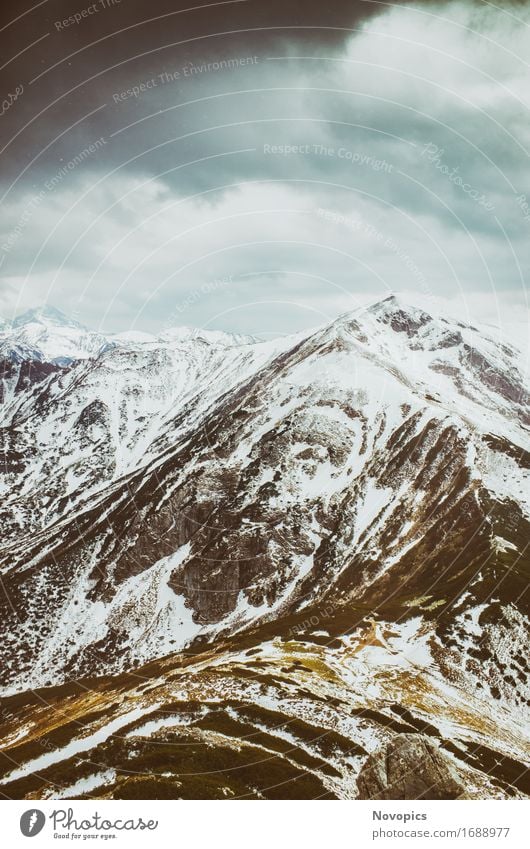 view on the High Tatras IV Berge u. Gebirge Natur Landschaft Wasser Himmel Wolken Felsen Gipfel Schneebedeckte Gipfel Stein blau grün schwarz weiß Hochgebirge