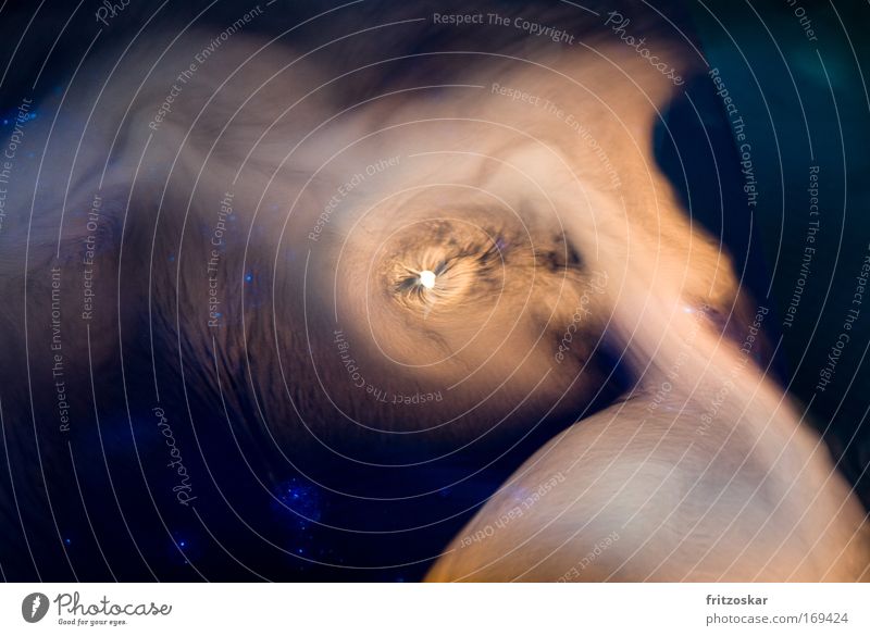 Fremde Galaxie Farbfoto Innenaufnahme Wissenschaften kalt nass blau grau Nebel Chemie Experiment