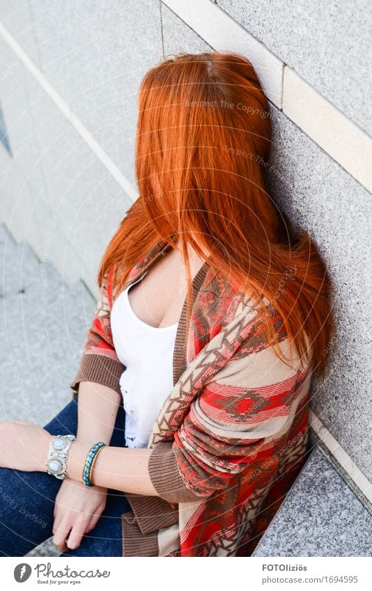 redhairdontcare Lifestyle Mensch feminin Junge Frau Jugendliche Erwachsene Leben Haare & Frisuren 1 18-30 Jahre rothaarig langhaarig ästhetisch trendy schön