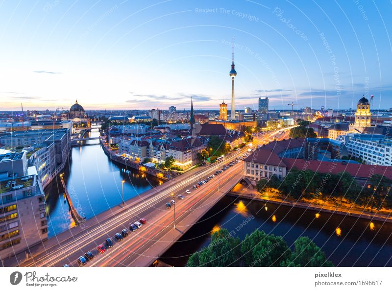 Skyline Berlin Tourismus Städtereise Nachtleben Sonnenaufgang Sonnenuntergang Deutschland Stadt Hauptstadt Stadtzentrum Haus Hochhaus Bankgebäude Brücke Gebäude