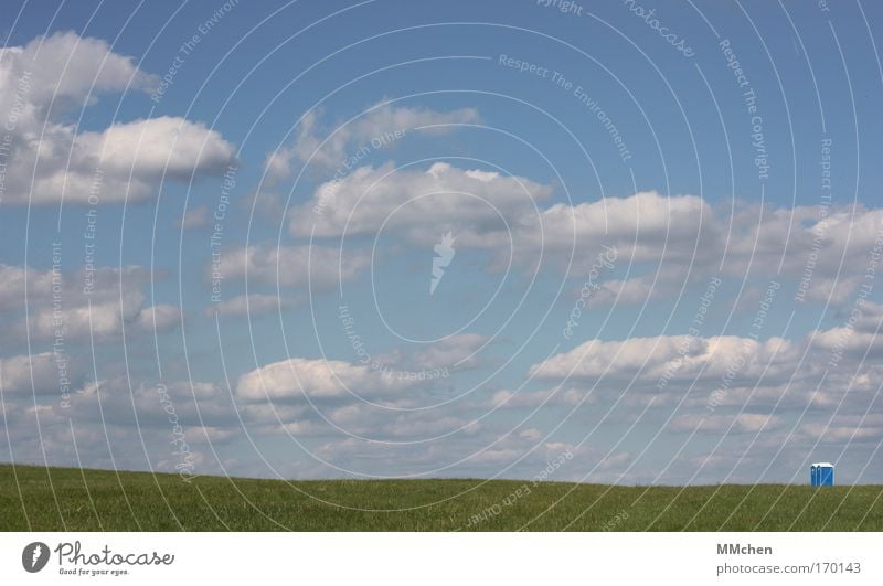 HerzHäuschen Menschenleer Tag Landschaft Himmel Wolken Gras Wiese entdecken Erholung blau grün Toilette Miettoilette Doppelpack Spaziergang ich muss mal