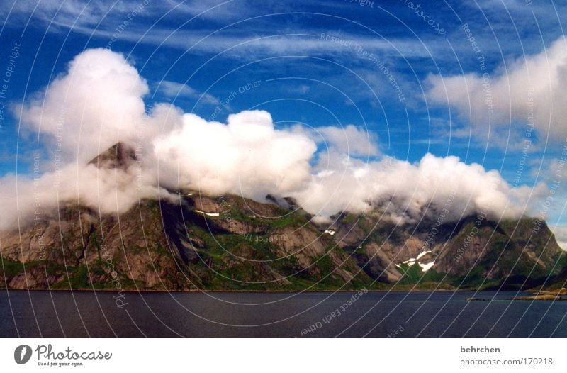 wolkenkratzer (für erdbeertorte) Farbfoto Außenaufnahme Menschenleer Sonnenlicht schön Ferien & Urlaub & Reisen Tourismus Ferne Freiheit Schnee Berge u. Gebirge