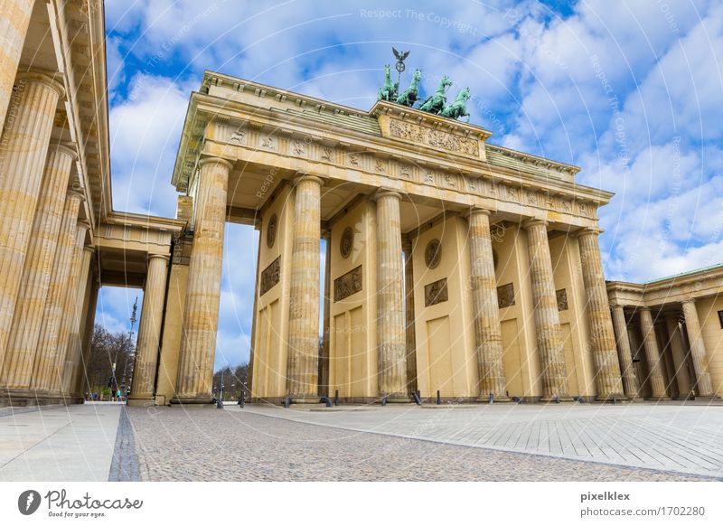 Brandenburger Tor Berlin Deutschland Stadt Hauptstadt Stadtzentrum Platz Bauwerk Gebäude Architektur Säule Sehenswürdigkeit Wahrzeichen Denkmal Quadriga alt