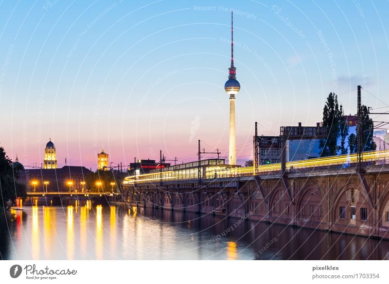 Berlin bei Nacht Ferien & Urlaub & Reisen Tourismus Städtereise Wasser Sonnenaufgang Sonnenuntergang Flussufer Spree Deutschland Stadt Hauptstadt Stadtzentrum