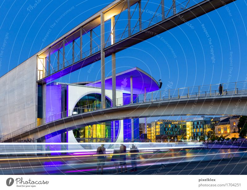 Kanzleramt bei Nacht Tourismus Sightseeing Städtereise Nachtleben Fluss Spree Berlin Deutschland Stadt Hauptstadt Haus Brücke Bauwerk Gebäude Architektur