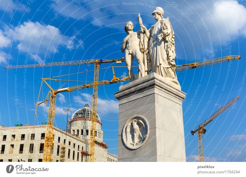 Richtfest am Berliner Stadtschloss Museum Skulptur Deutschland Hauptstadt Stadtzentrum Palast Bauwerk Gebäude Architektur Burg oder Schloss Baustelle