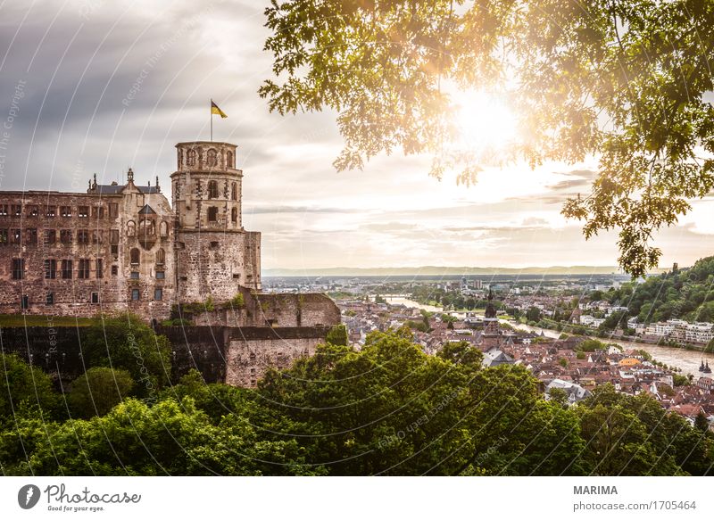 Panorama of Heidelberg with Castle Stadt alt Baden-Württemberg Europa Deutschland Heidelberg Castle Karl-Theodor Brücke Neckar Umgebung architecture building