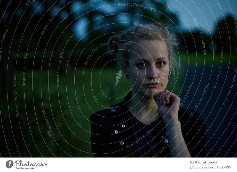 Alexa | am Abend Stil schön Kosmetik Mensch feminin Junge Frau Jugendliche Erwachsene Gesicht 1 18-30 Jahre Umwelt Natur Landschaft Sonnenaufgang