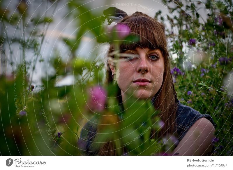 Carina | Blumenwiese Stil Freizeit & Hobby Ausflug Mensch feminin Junge Frau Jugendliche Erwachsene Gesicht 1 18-30 Jahre Umwelt Natur Landschaft Himmel Pflanze