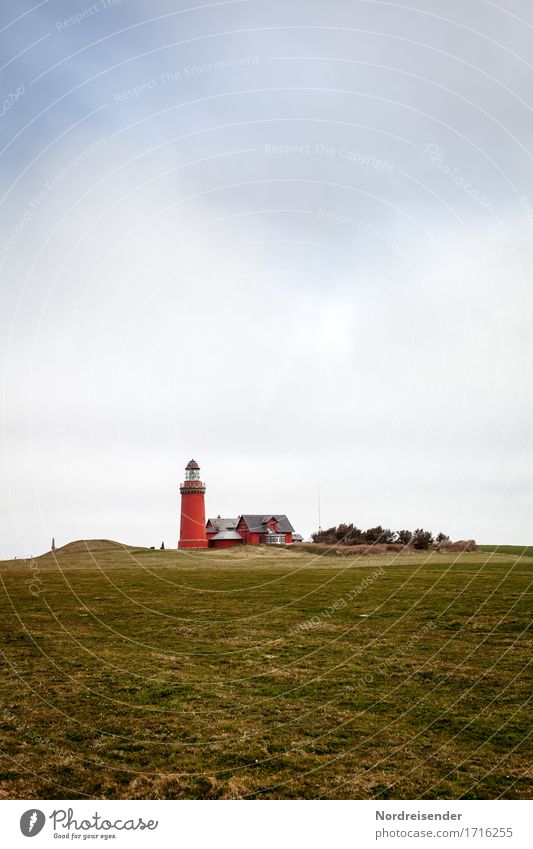 Leuchtturm Ferien & Urlaub & Reisen Tourismus Meer Himmel Wolken Gewitterwolken Klima schlechtes Wetter Regen Gras Wiese Nordsee Haus Gebäude Architektur