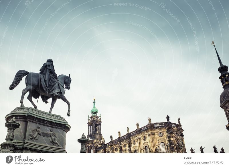 Vorreiterrolle Tourismus Städtereise Skulptur Kultur Himmel Stadt Platz Architektur Sehenswürdigkeit Wahrzeichen Denkmal Pferd alt historisch Religion & Glaube