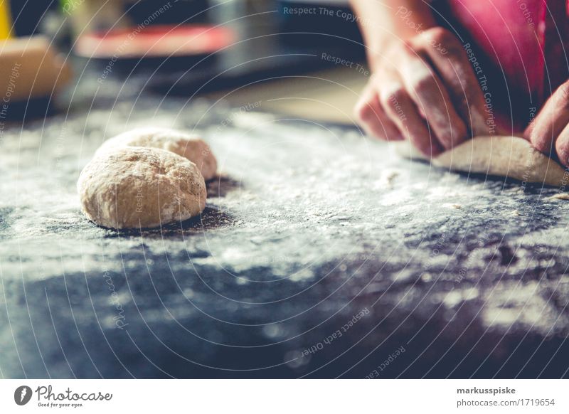 selbstgemachte Brötchen Kaisersemmeln Lebensmittel Getreide Teigwaren Backwaren Brot Frühstück Bioprodukte Vegetarische Ernährung Diät Fasten Lifestyle Freude