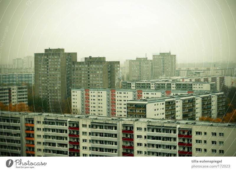 good morning sunshine Farbfoto Gedeckte Farben Außenaufnahme Menschenleer Morgendämmerung Vogelperspektive Totale Berlin Haus Hochhaus Stein bauen frieren