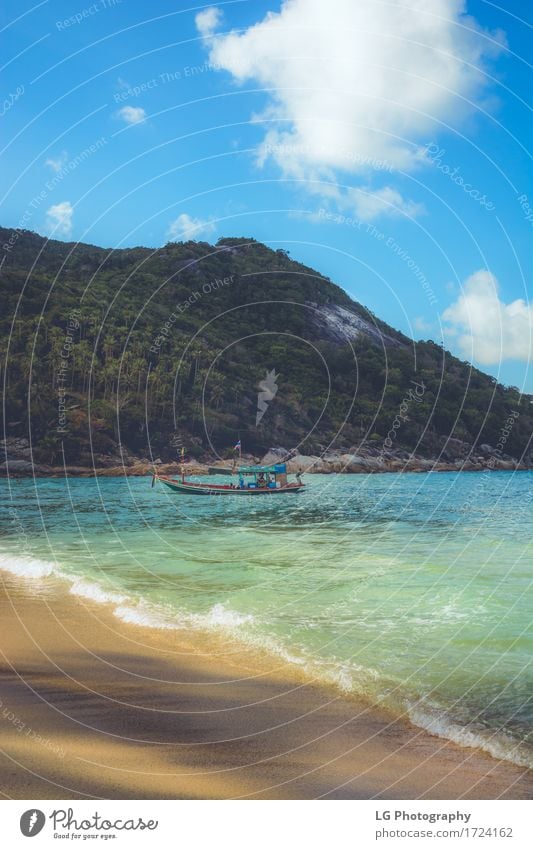 Boot auf Flasche Strand schön Erholung ruhig Ferien & Urlaub & Reisen Abenteuer Sonne Meer Wellen Seil Kultur Sand Wolken Küste Verkehr Wasserfahrzeug blau grün