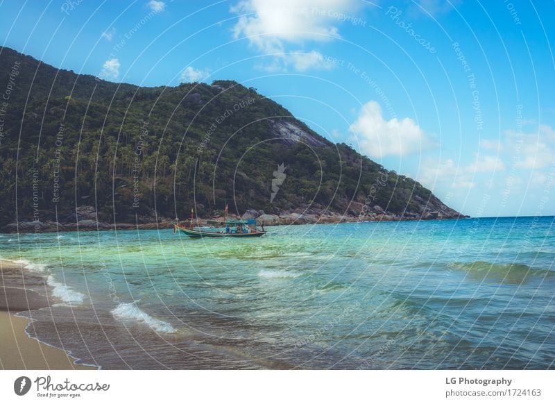 Boot auf Flasche Strand schön Erholung ruhig Ferien & Urlaub & Reisen Abenteuer Sonne Meer Wellen Seil Kultur Sand Wolken Küste Verkehr Wasserfahrzeug blau grün