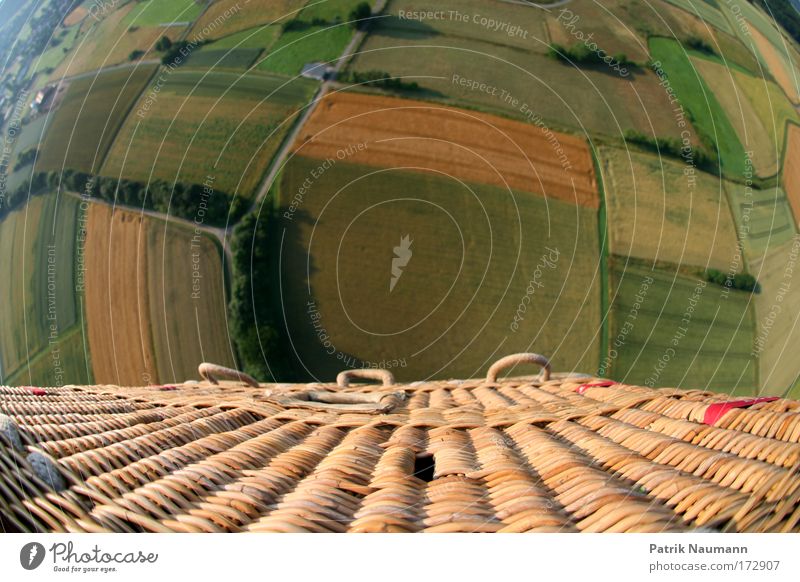 Die Welt von oben Luftaufnahme Morgen Vogelperspektive Panorama (Aussicht) Weitwinkel Fischauge Blick nach unten Landschaft Erde Wiese Feld Ballone atmen