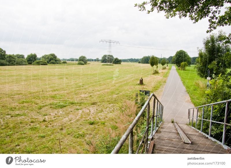 Muldewiesen Wege & Pfade Bürgersteig Fußweg Fahrradweg Tourismus Wiese Gras Weide Heu Flußauen auenlandschaft Umweltschutz Brücke Staustufe Flußwehr Geländer