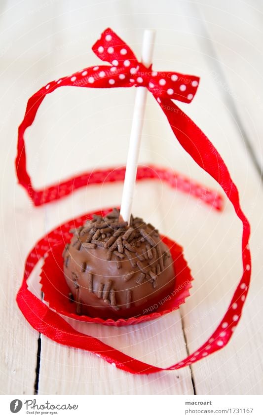 Cakepop Cakepops Pops Lollipop Kuchen Süßwaren rund rot Schleife Weihnachten & Advent Geschenkband Punkt gepunktet Schokolade Kuvertüre glasur Streusel Zucker