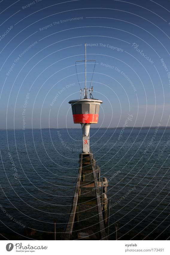 Sicherheit auf Wasser gebaut Farbfoto Außenaufnahme Menschenleer Textfreiraum links Textfreiraum rechts Textfreiraum oben Textfreiraum unten Hintergrund neutral