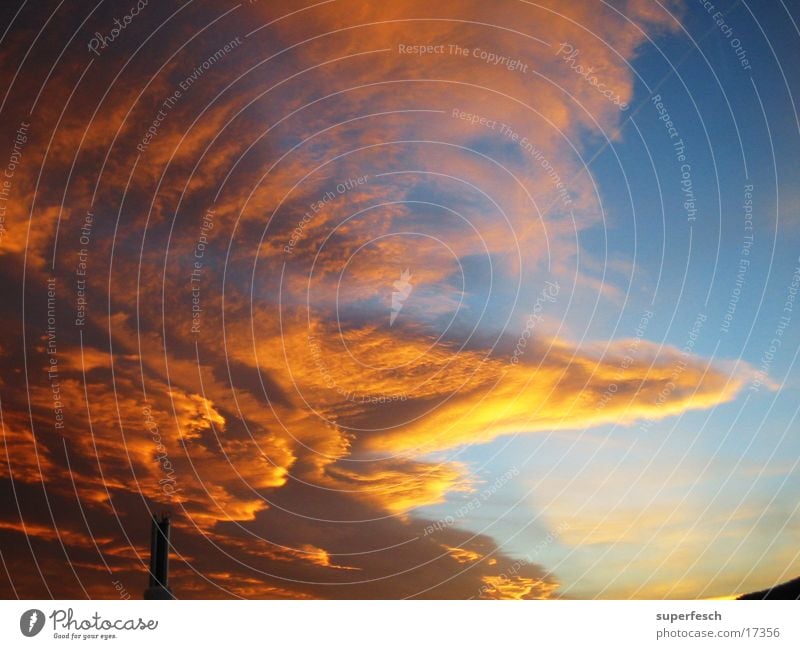 Zerwolknis v.1 Wolken Sonnenuntergang Dämmerung Licht Farbenspiel Himmel