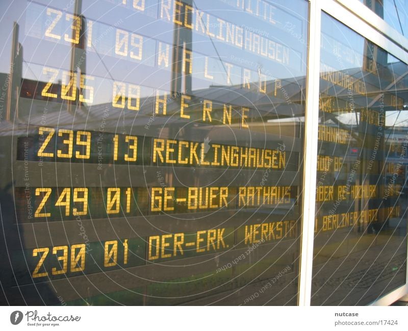 Abfahrtstafel Verkehr Bus Bahnhof Anzeige