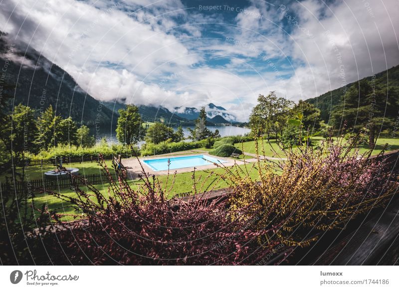 urlaub im paradies Umwelt Natur Wasser Wolken Sommer Pflanze Sträucher Garten Wiese Alpen Berge u. Gebirge See Grundlsee blau grün Ferien & Urlaub & Reisen