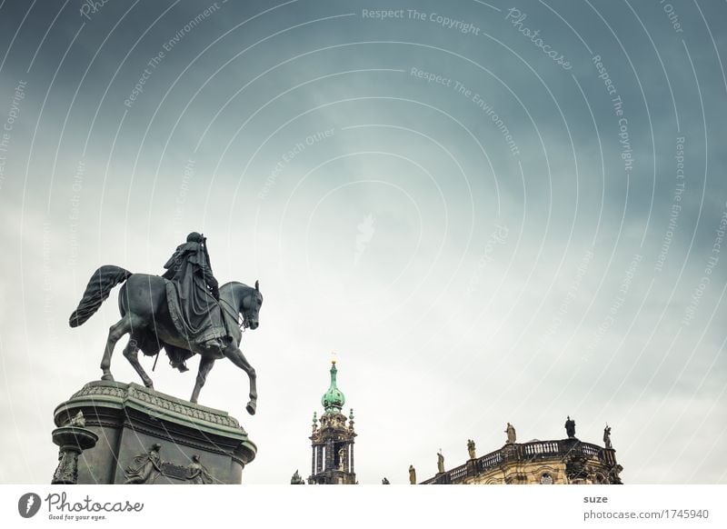 Vorreiter Tourismus Städtereise Skulptur Kultur Himmel Stadt Platz Architektur Sehenswürdigkeit Wahrzeichen Denkmal Pferd historisch blau Religion & Glaube