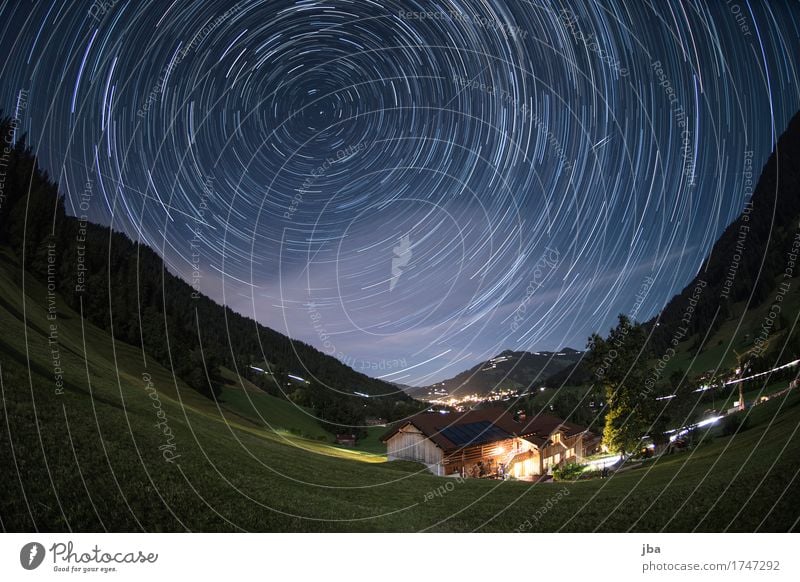 klare Nacht Leben harmonisch Zufriedenheit ruhig Ferne Freiheit Sommer Berge u. Gebirge Wohnung Traumhaus Nachtleben Landschaft Urelemente Himmel Nachthimmel