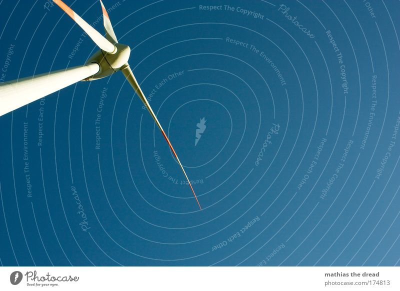 WINDKRAFT Farbfoto Außenaufnahme Menschenleer Hintergrund neutral Tag Schatten Silhouette Sonnenlicht Froschperspektive Technik & Technologie Fortschritt