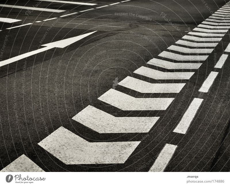 Straight Ahead Gedeckte Farben Menschenleer Blick nach unten Ausflug Wirtschaft Karriere Stadt Verkehr Verkehrswege Personenverkehr Straßenverkehr Autofahren