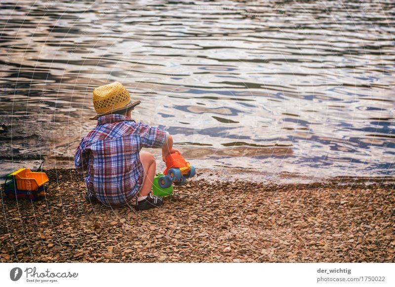 Strandspiel(zeug) Spielen Kinderspiel Ferien & Urlaub & Reisen Sommer Sommerurlaub Meer Wellen Kleinkind Junge Kindheit Körper 1 Mensch 1-3 Jahre Wasser Sonne