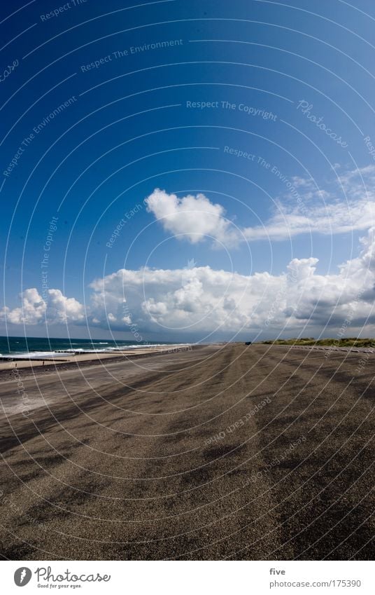 westkapelle_III_zeeland Farbfoto Außenaufnahme Tag Kontrast Sonnenlicht Weitwinkel Natur Erde Wasser Himmel Wolken Horizont Sommer Wetter Schönes Wetter Wellen