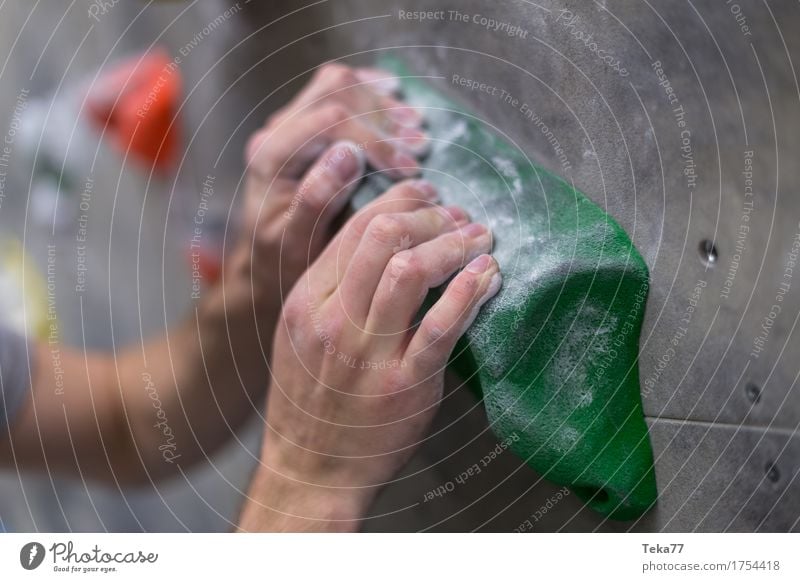 Bouldern I Freizeit & Hobby Sport Fitness Sport-Training Klettern Bergsteigen Leichtathletik Sportstätten Mensch Hand Mauer Wand Abenteuer ästhetisch