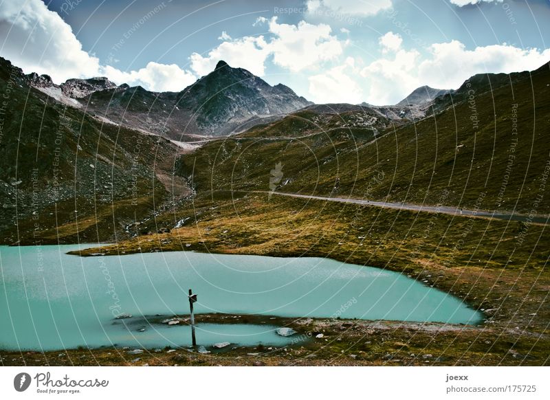 Kurort Farbfoto Außenaufnahme Natur Landschaft Erde Wasser Wolken Sommer Klima Wetter Berge u. Gebirge Gipfel Gletscher Stein Hinweisschild Warnschild Ferne