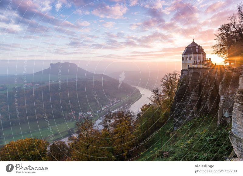 Lilienstein mit Elbtal und Friedrichsburg Ferien & Urlaub & Reisen Tourismus Berge u. Gebirge wandern Klettern Bergsteigen Natur Landschaft Wolken Sonnenaufgang