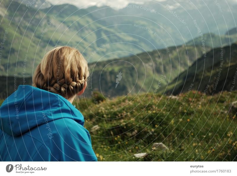 Almsommer Mensch feminin Junge Frau Jugendliche Erwachsene Kopf 1 18-30 Jahre sportlich blau grün Zufriedenheit Vertrauen Sicherheit Zukunftsangst